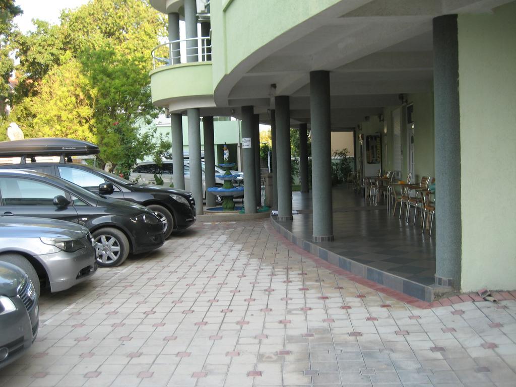 Guest House Vila Mimoza Ulcinj Quarto foto